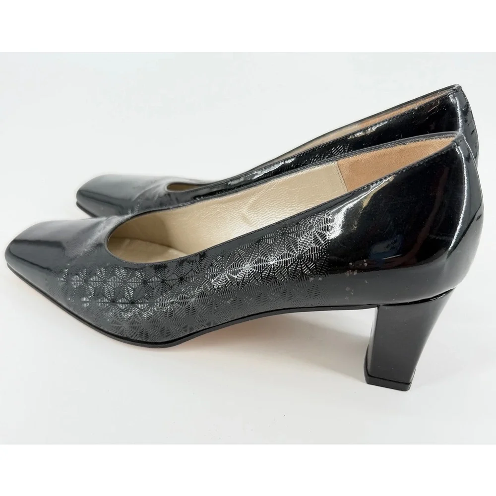 Roberto Capucci Black Patent Leather Square Toe Pumps Italy Size 9B Embossed